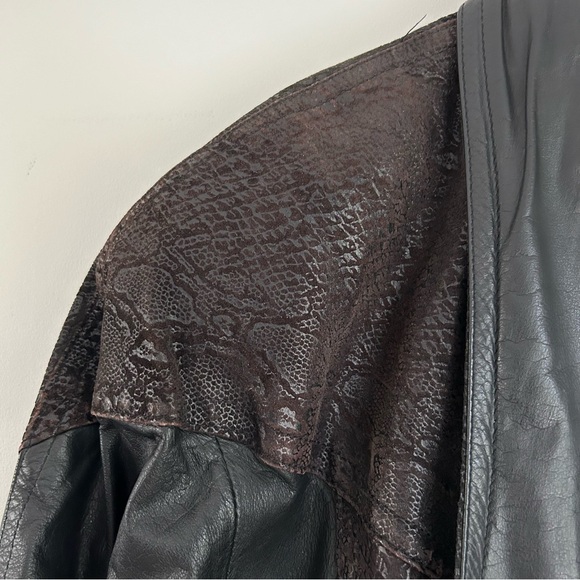 Vintage 80s Black Leather Coat Jacket Large Shoulders - Picture 4 of 16